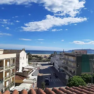 https://apartamento-victoria-300-m-de-la-playa-100-m-centro.topcostabravahotels.com